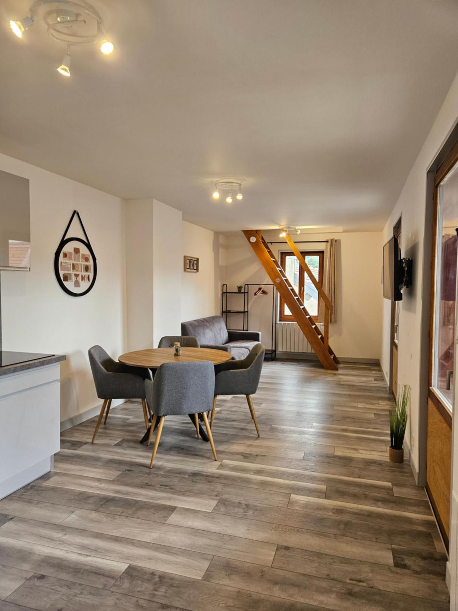 Pontarlier Le Sympa ! 400M De La Gare - Ma Petite Resa Apartment Bagian luar foto